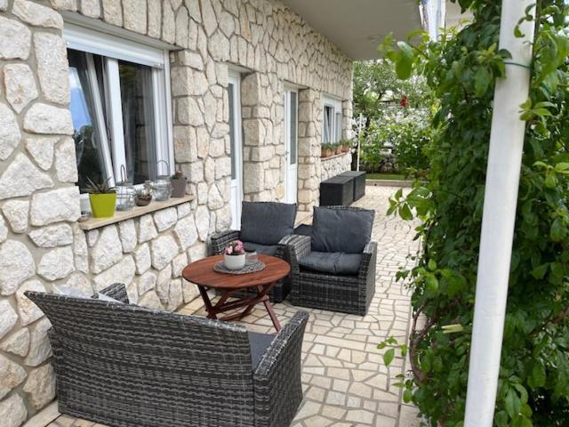 Apartman Laura Dramalj Habitación foto