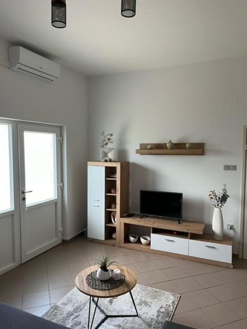 Apartman Laura Dramalj Habitación foto